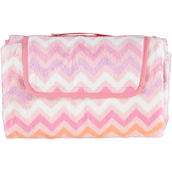 Pink zig zag picnic blanket